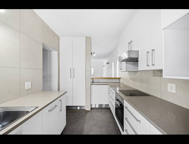3 BEDROOM TOWNHOUSE FOR SALE IN BRYANSTON